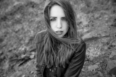 Windy / Portrait  photography by Model Ananda Modelpage ★4 | STRKNG