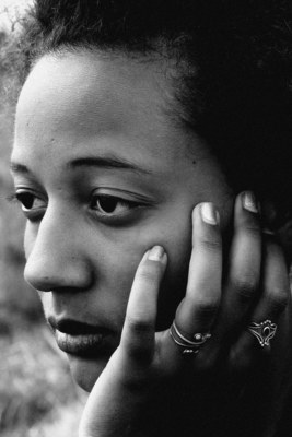 Mariama (from the series GIRLS) / Portrait  Fotografie von Fotografin Marlin Helene ★1 | STRKNG