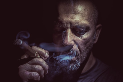 Smoker / Portrait  Fotografie von Fotograf Makbet666 ★2 | STRKNG