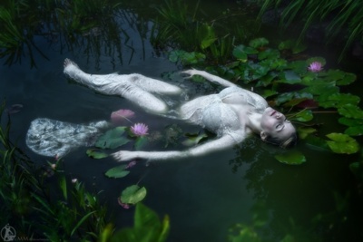 Ophelia / Creative edit  photography by Model Jules ★2 | STRKNG