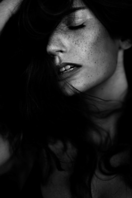 Nude  Fotografie von Fotografin Kerstin Hojka Fotografie ★2 | STRKNG