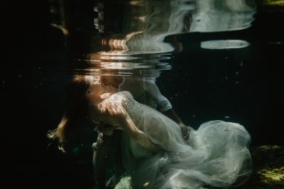 The kiss / Wedding  photography by Photographer ROVA FineArt ★2 | STRKNG