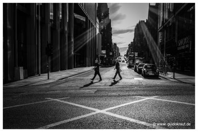 Walking / Street  Fotografie von Fotograf guido kraut fotografie ★1 | STRKNG