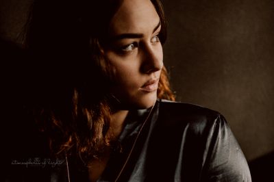 LOOK OUTSIDE / Portrait  photography by Photographer Atmospheres of Light ★2 | STRKNG