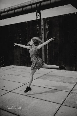 dance / People  photography by Photographer Atmospheres of Light ★2 | STRKNG