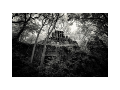 Xpuhil II from Below / Lost places  Fotografie von Fotografin Sandra Herber ★4 | STRKNG