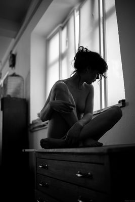 Window / Nude  Fotografie von Fotograf Peter Heidel ★15 | STRKNG
