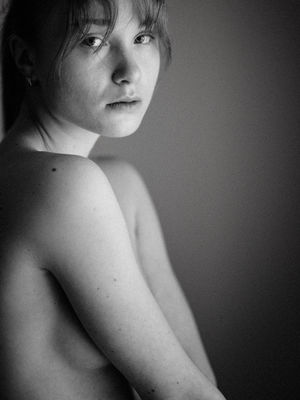 B. / Portrait  photography by Photographer LICHTundNICHT ★18 | STRKNG