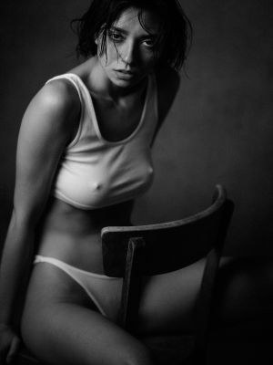 Irina / Portrait  photography by Photographer LICHTundNICHT ★13 | STRKNG