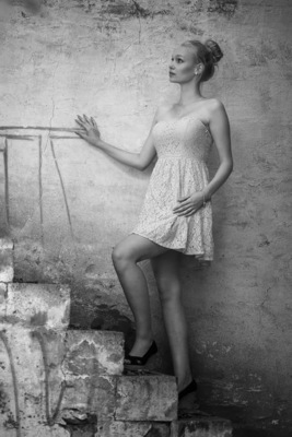 Black and White  photography by Model Alexa ★2 | STRKNG