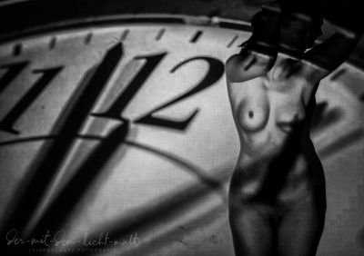 As time goes by / Nude  Fotografie von Fotograf der-mit-dem-licht-malt ★2 | STRKNG