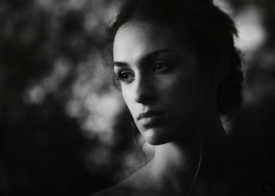 Lena / Schwarz-weiss  Fotografie von Fotografin Valou Perron...Photography... ★13 | STRKNG