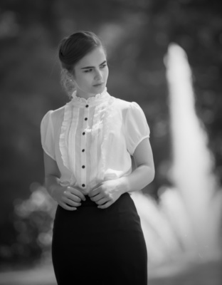 La Parisienne / Schwarz-weiss  Fotografie von Fotograf Henning Bruns ★13 | STRKNG