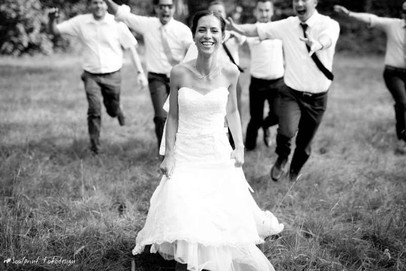 Chasing the bride - &copy; Stefan Hill Photographie | Hochzeit