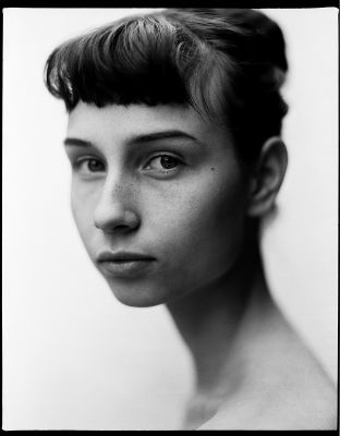Emilia / Portrait  photography by Photographer Anna Försterling ★133 | STRKNG