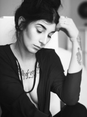 Jana / Portrait  Fotografie von Fotograf Ernst Weerts ★19 | STRKNG