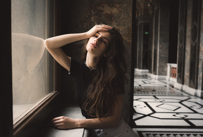 The art Museum - Maja / Portrait  photography by Photographer Kopfbild ★5 | STRKNG