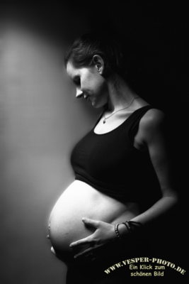 pregnant / Menschen  Fotografie von Fotograf Tom112 | STRKNG