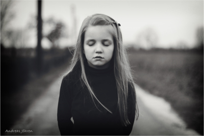 In Gedanken... / Schwarz-weiss  Fotografie von Fotograf Andreas Jöhren ★4 | STRKNG