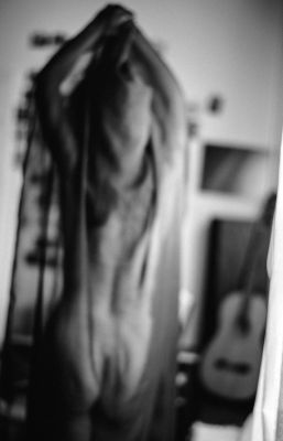 Nicole &amp; das Tuch / Nude  Fotografie von Fotograf Kai Heidel | STRKNG