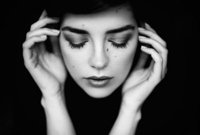 innehalten / Portrait  photography by Photographer mort gerstmann ★20 | STRKNG