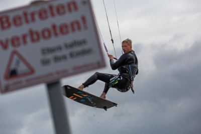 Betreten Verboten / Action  Fotografie von Fotograf Gehversuche Fotografie | STRKNG