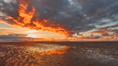 Feurige Wolken / Landscapes  Fotografie von Fotograf Gehversuche Fotografie | STRKNG