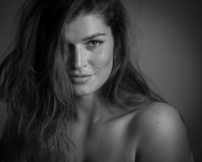 Lisa / Portrait  photography by Photographer Markus Oldenburg ★1 | STRKNG