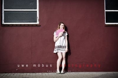 The red wall / Portrait  photography by Photographer photoportraits | STRKNG