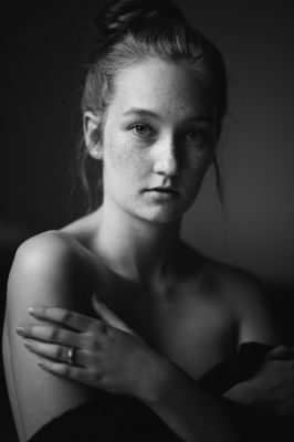Lena / Portrait  Fotografie von Fotograf Joachim Alt ★12 | STRKNG