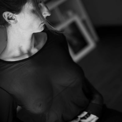 Sandra / Portrait  photography by Photographer Tim Bucka ★9 | STRKNG