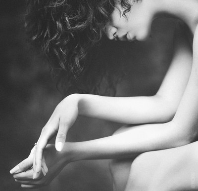 Ainhoa / Portrait  photography by Photographer Pascal Chapuis ★71 | STRKNG