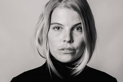 Luise / Portrait  Fotografie von Fotograf Jo Zeitler ★1 | STRKNG