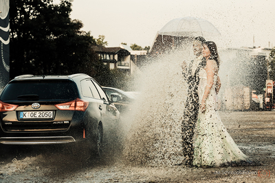 splash the dress / Hochzeit  Fotografie von Fotografin die Schnappschützen ★2 | STRKNG