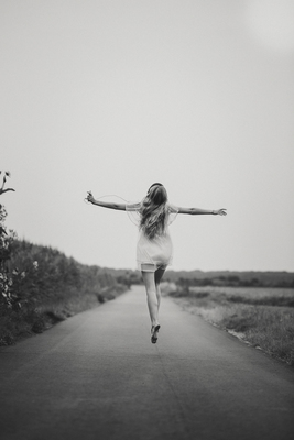 Mirka tanzt / Portrait  photography by Photographer die Schnappschützen ★2 | STRKNG