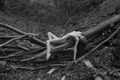 At home / Nude  photography by Photographer Maria Frodl ★43 | STRKNG