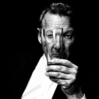 Cheers / Portrait  photography by Photographer Juri Bogenheimer ★4 | STRKNG