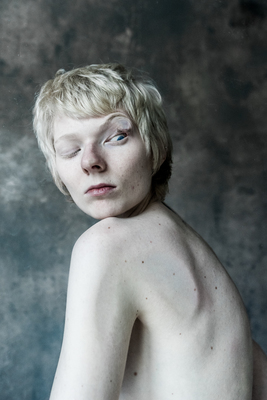 shape shifting / Portrait  Fotografie von Fotograf Chris Hieronimus ★2 | STRKNG