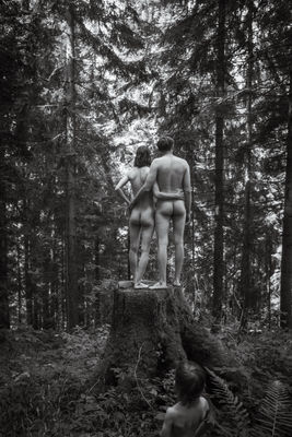 im Wald / Nude  Fotografie von Fotograf Ruslan Hrushchak ★7 | STRKNG
