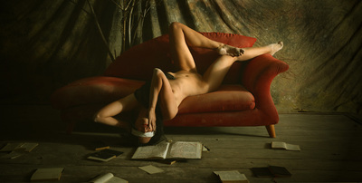 Die Lesestunde (The reading hour) / Kreativ  Fotografie von Fotograf TOR 61 ★2 | STRKNG