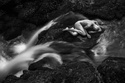 whitewater, #1 / Nude  Fotografie von Fotograf Thomas Bichler ★25 | STRKNG