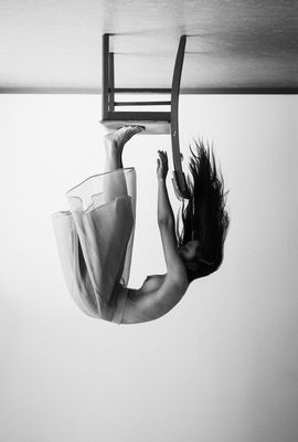 Falling / Nude  Fotografie von Fotograf Alexander Steger ★21 | STRKNG