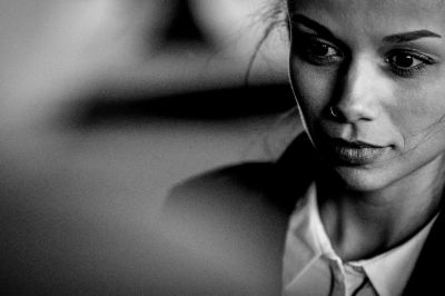 SSHH / Portrait  photography by Photographer RobinDisselkamp ★5 | STRKNG