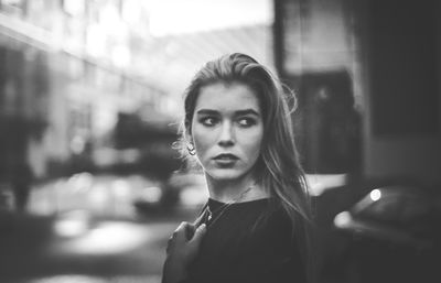 Carmen / Schwarz-weiss  Fotografie von Fotograf SvenPieloth | STRKNG