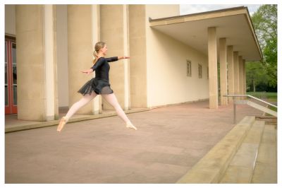 Balletttänzerin / Conceptual  photography by Photographer Carsten Timpert | STRKNG