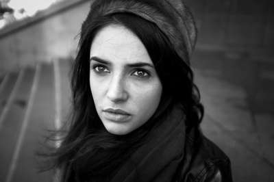 M. &amp; шапка / Portrait  Fotografie von Fotografin Inès de Ferran ★1 | STRKNG