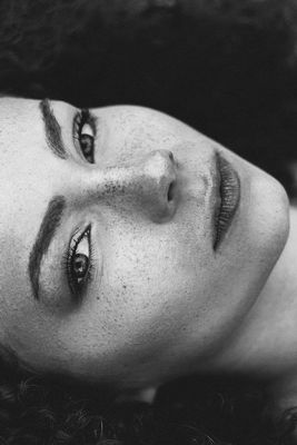 freckles. / Portrait  Fotografie von Fotografin BEA MORPHOSIS ★3 | STRKNG