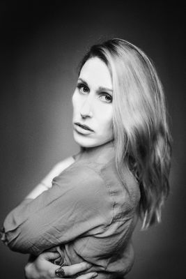 Look me in the eyes and tell me how I feel.... / Portrait  Fotografie von Fotograf Henrik Mee Løvgret | STRKNG