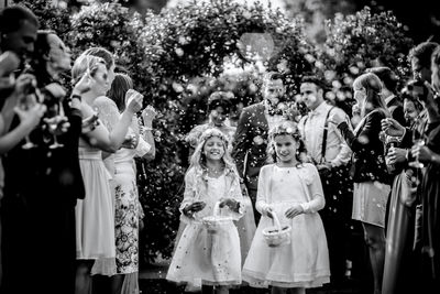 Heisst sie willkommen  / Hochzeit  Fotografie von Fotografin blinktolove ★2 | STRKNG