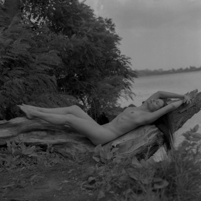 Riverside / Nude  Fotografie von Fotograf Dmytro Karev ★5 | STRKNG